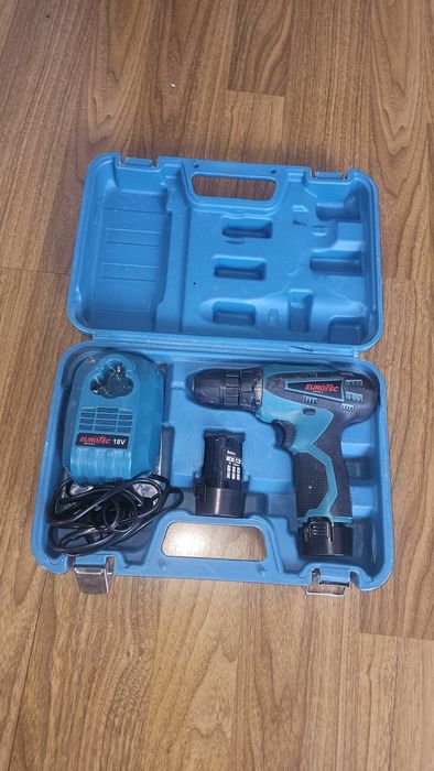 Wkrętarka akumulatorowa dwie baterie sprawna