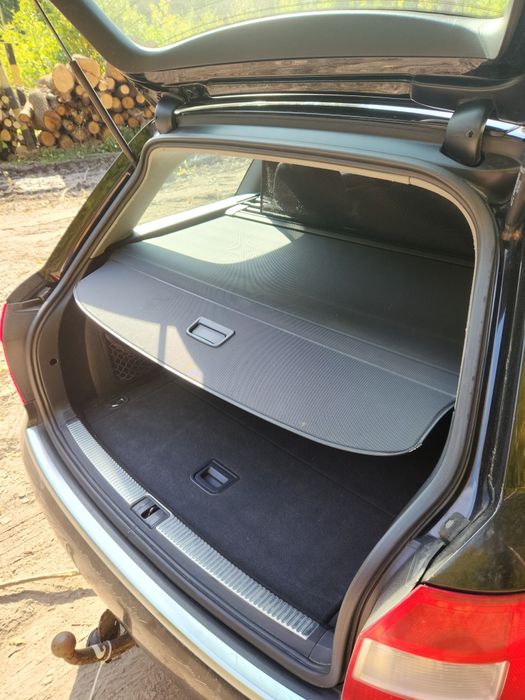 Audi A4 B6 2003   газ/бенз