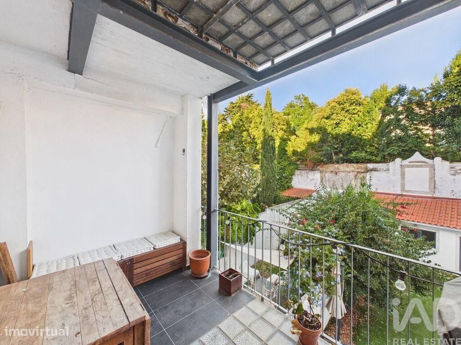 Apartamento T2 em Misericórdia de 51,3 m2