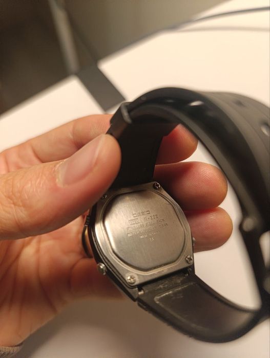 Годинник CASIO W-202
