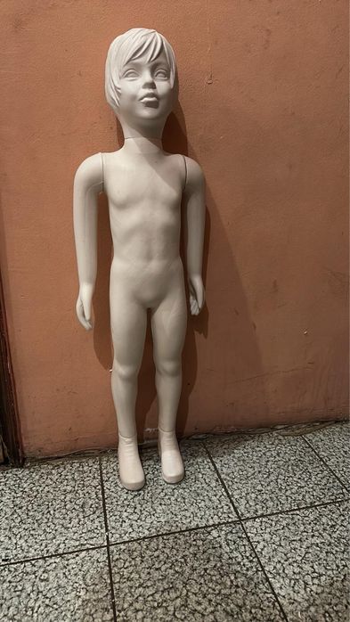 Манекени дитячі манекени