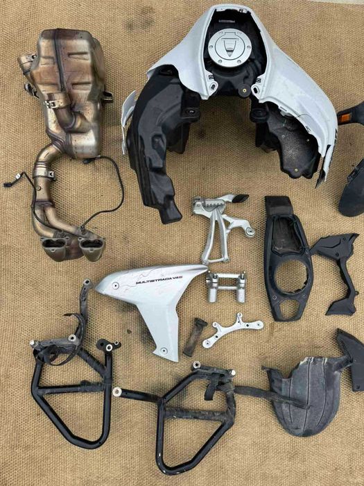 Ducati Multistrada V4S радіатор