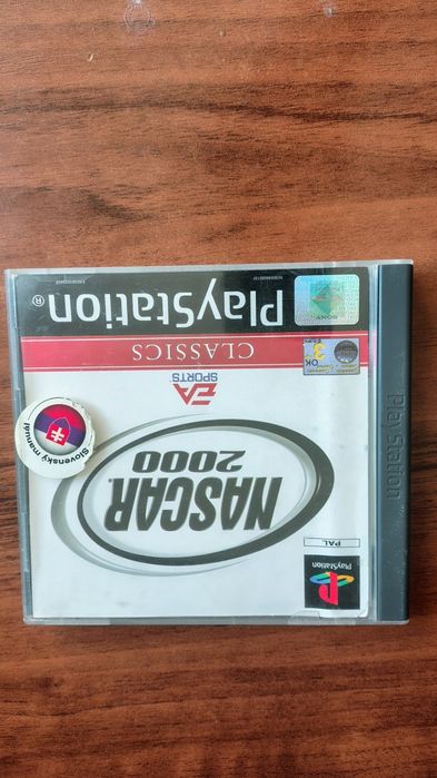 Gra NASCAR 2000 na PS1 PAL
