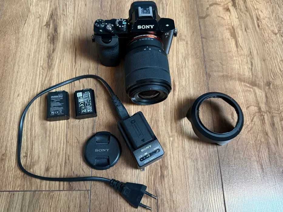Sony Alpha 7 + obiektyw + 3 baterie