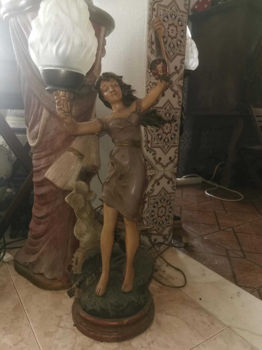 candeeiro estatua