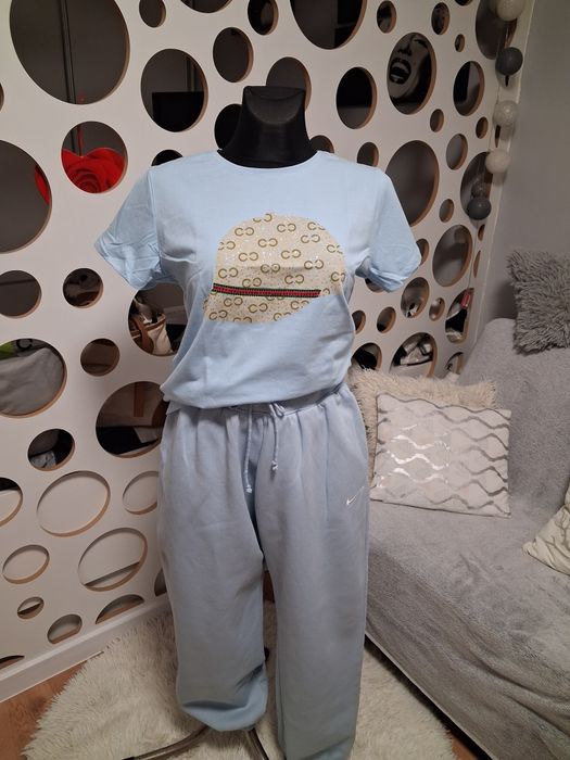 Damski zestaw T-shirt + spodnie