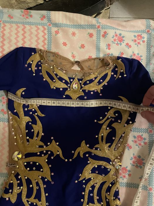 Fato de ginastica ritmica, excelente estado