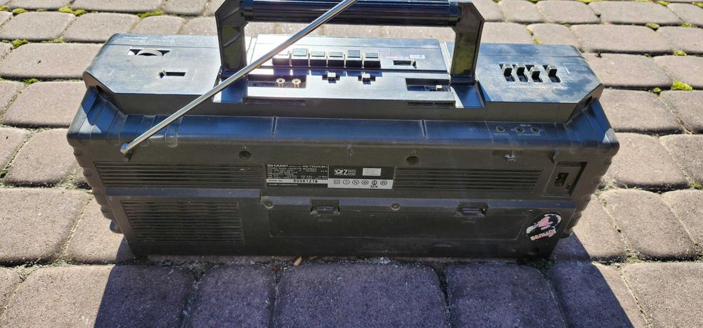 Магнітола Sharp WQ-T352 H (BK) із вбудованим сабвуфером