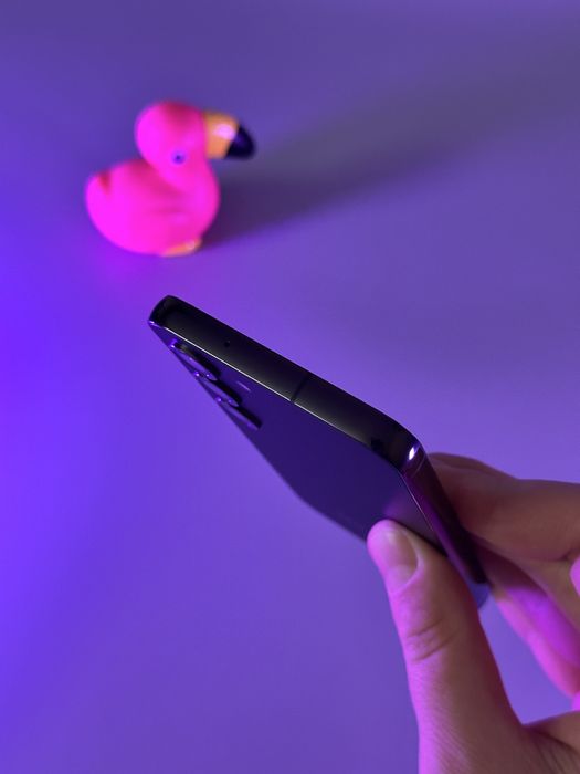 Samsung Galaxy s23 8 на 128 ГБ ІДЕАЛ ЯК НОВИЙ