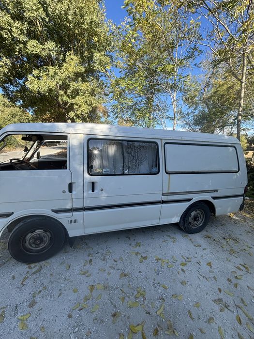 Mazda E2200 campervan — photo 4