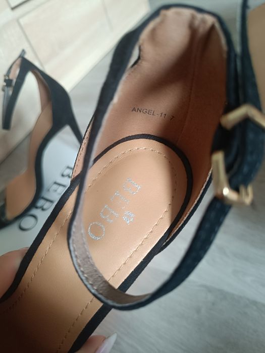 Nowe szpilki BEBO
