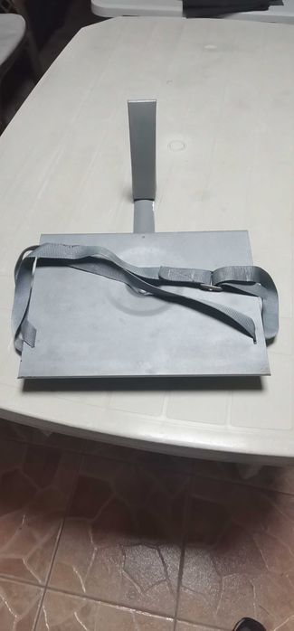 Suporte T V rotativo como novo