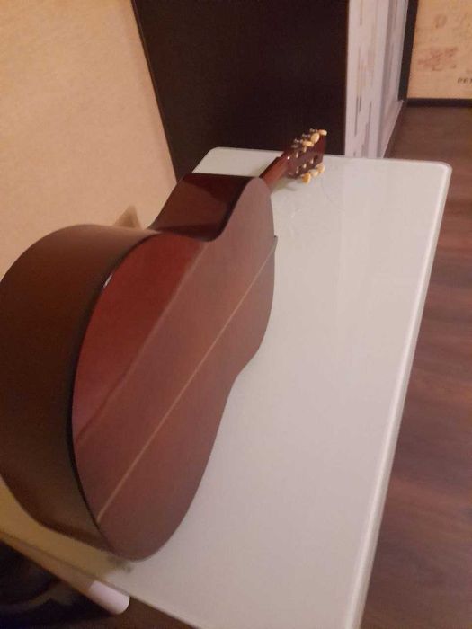 Продам класичну гітару Hohner HC-06 у відмінному стані