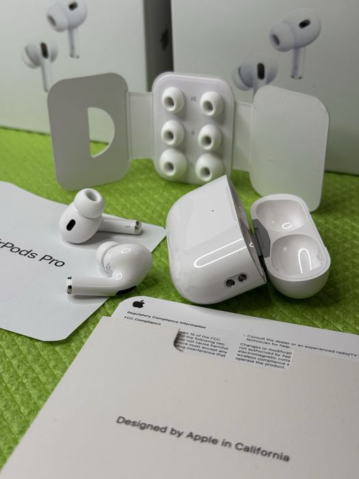 Навушники Apple Airpods Pro 2 Generation з шумозаглушенням