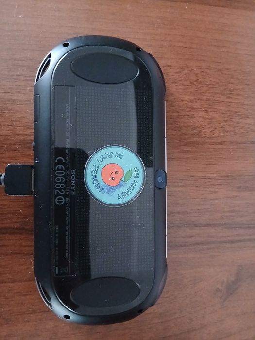 Продам ps Sony vita 8g
