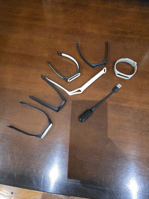 Miband 3 + 6 opasek  stan jak nowe sprawny