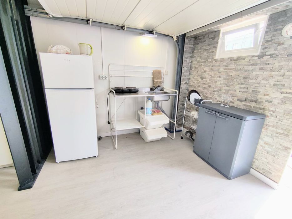 Quarto p/ Solteiro ou Casal São Mamede Infesta REF.Q6)