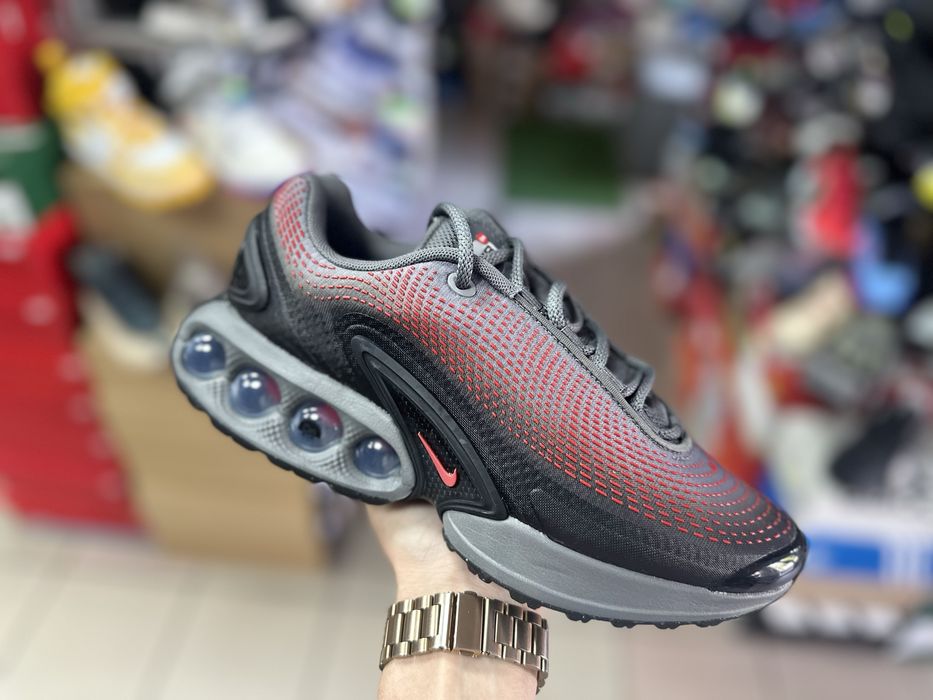 Кросівки Nike Air Max DN ( РОЗМІР 38 та 38,5 )