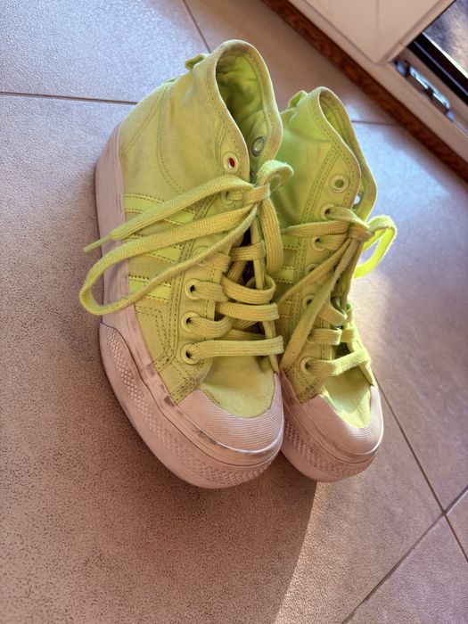 Buty adidas neonowe