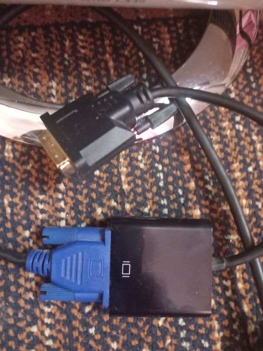 Монітор  LG  до   комп'ютера + перехідник