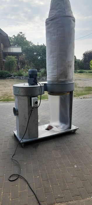 Odciąg  trocin  BUSSER 2,2 KW.