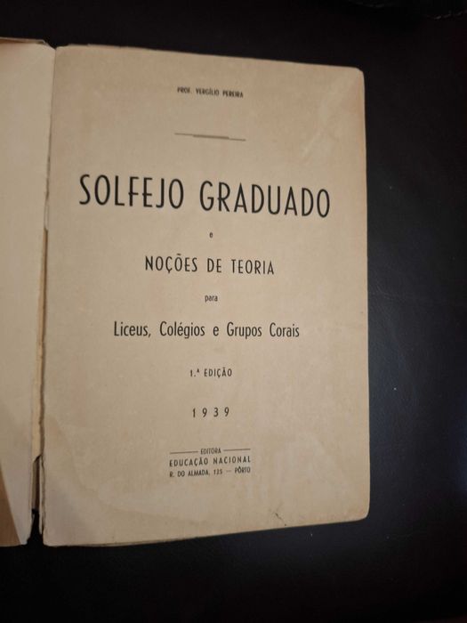 Livro Solfejo Graduado de Prof. Virgílio Pereira. 1a Edição