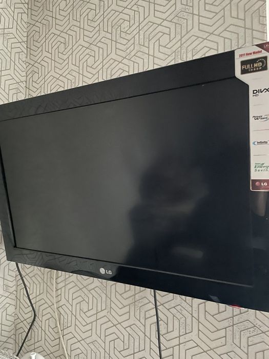 Продам телевизор большой