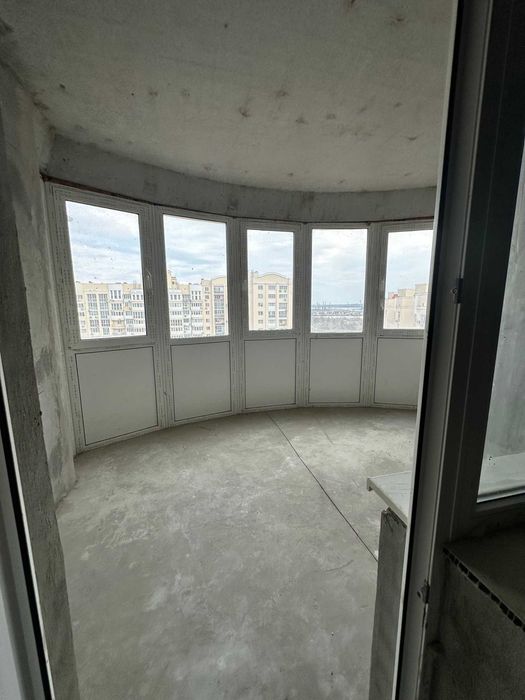 Продаж просторої 3 кімнатної квартири в ЖК "Рів'єра"