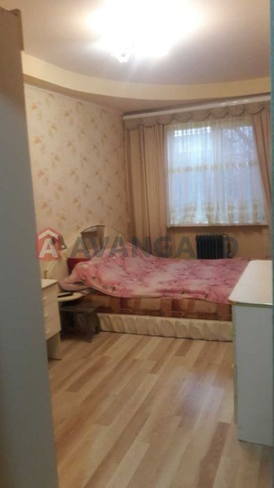 Продам 4кімнатну квартиру в центріз АЕО