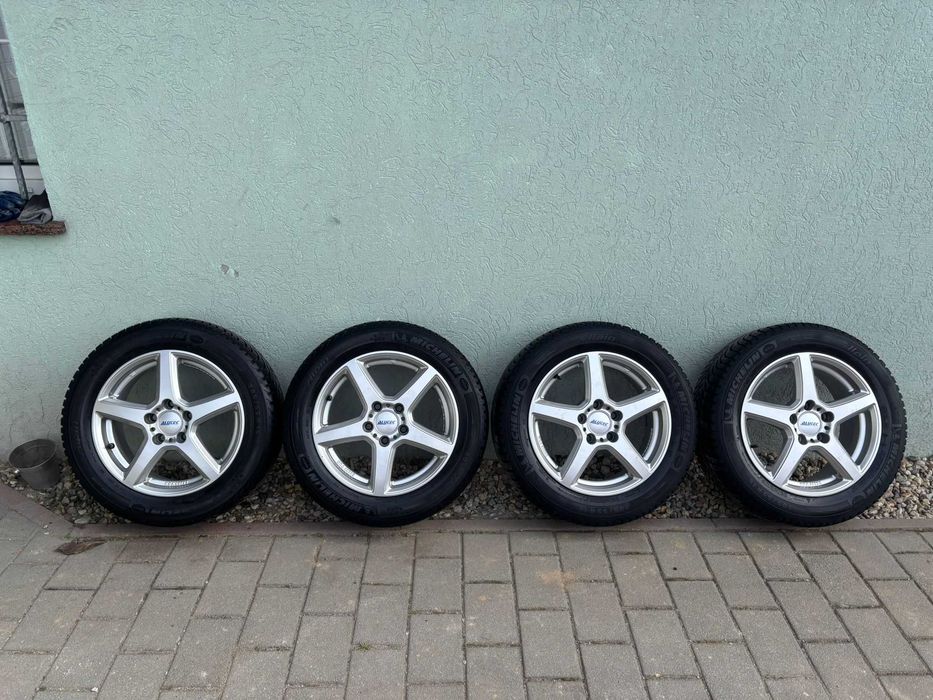 Sprzedam 2 Komplekta opon + Felgi 5x112