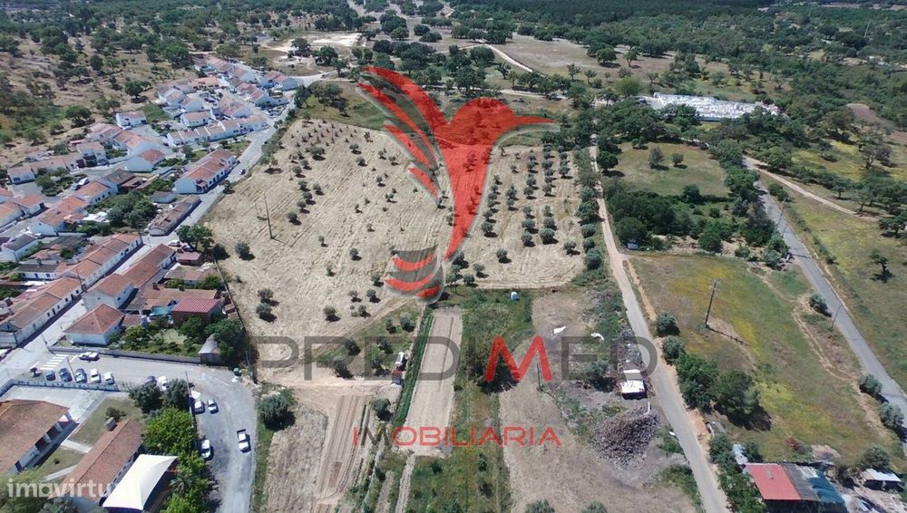 Terreno urbano e Lote em São Domingos