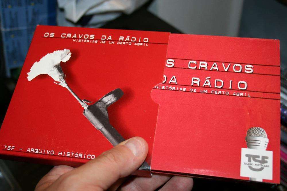 April 25, 1974 – CD Collection THE CARNATIONS OF RADIO – TSF ARCHIVE64740804503810123