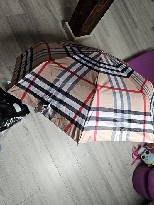 Świetny nowy elektryczny parasol nowy Burberry