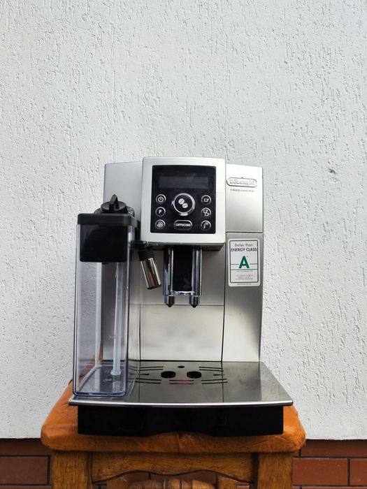 Кавомашина кофемашина Delonghi cappuccino ECAM 23.460 новий молочник