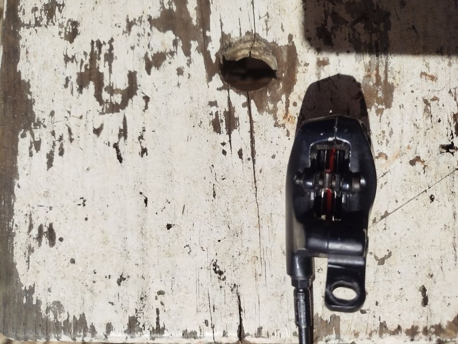 Travão SRAM level T dianteiro