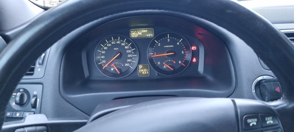 Sprzedam Volvo V50 D5 w bardzo dobrym stanie całe w oryginale