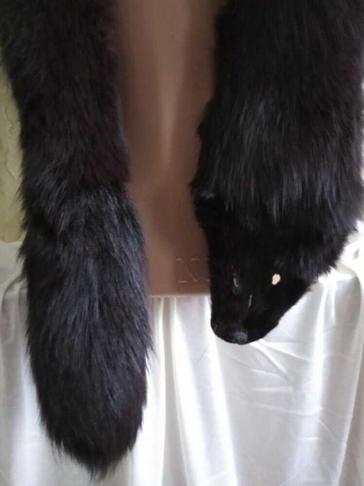 Натуральне хутро воротнік на підкладці , відтінок бургунд, марсала