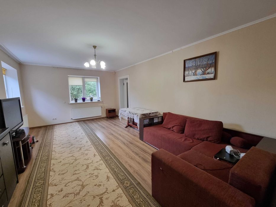 Будинок біля озера, с. Слобода Черкаського району