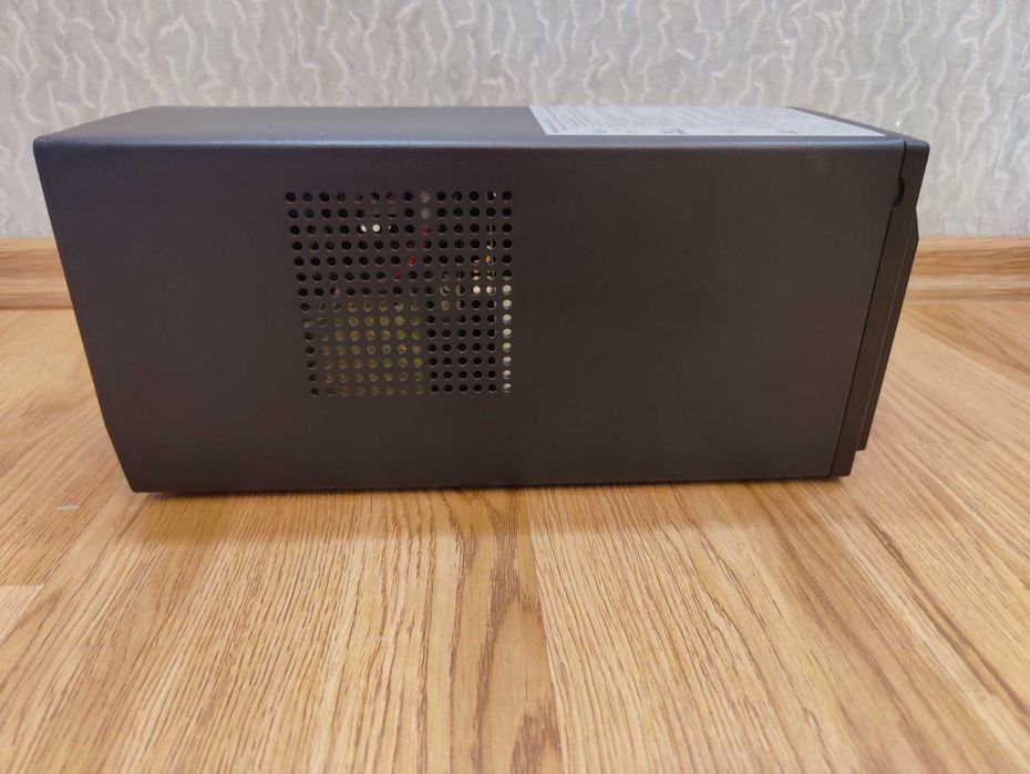 APC Smart-UPS 750VA USB SUA750I бесперебойник ИБП чистый синус 9Ah акб