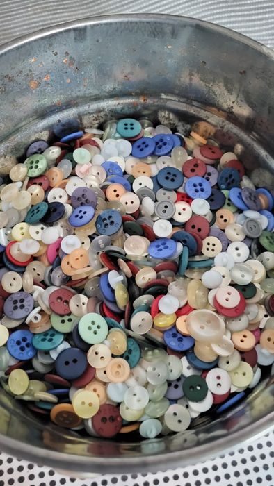 Guziczki kolorowe nowiutkie