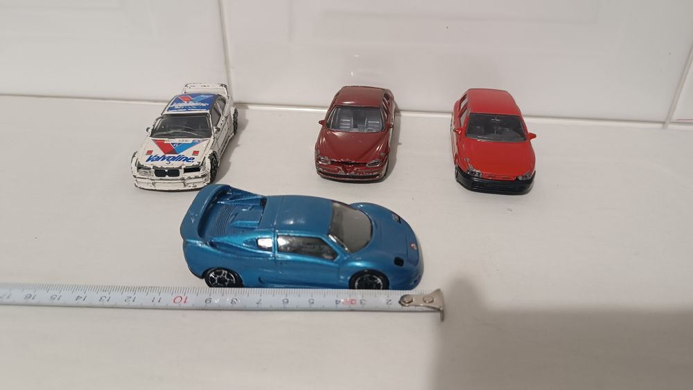 Lote 4 carros da Burago.
