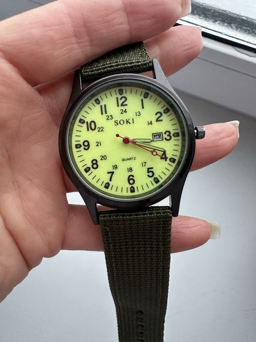 Мужские часы на батарейке