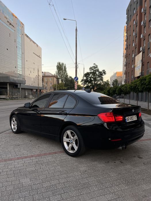 BMW 3 F30 2013 2.0 Бензин Автомат 189000 км