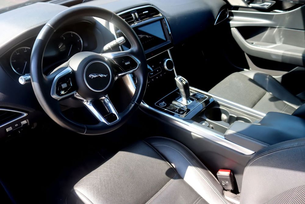 Jaguar XE D180 Aut. R-Dynamic S509189112254976002