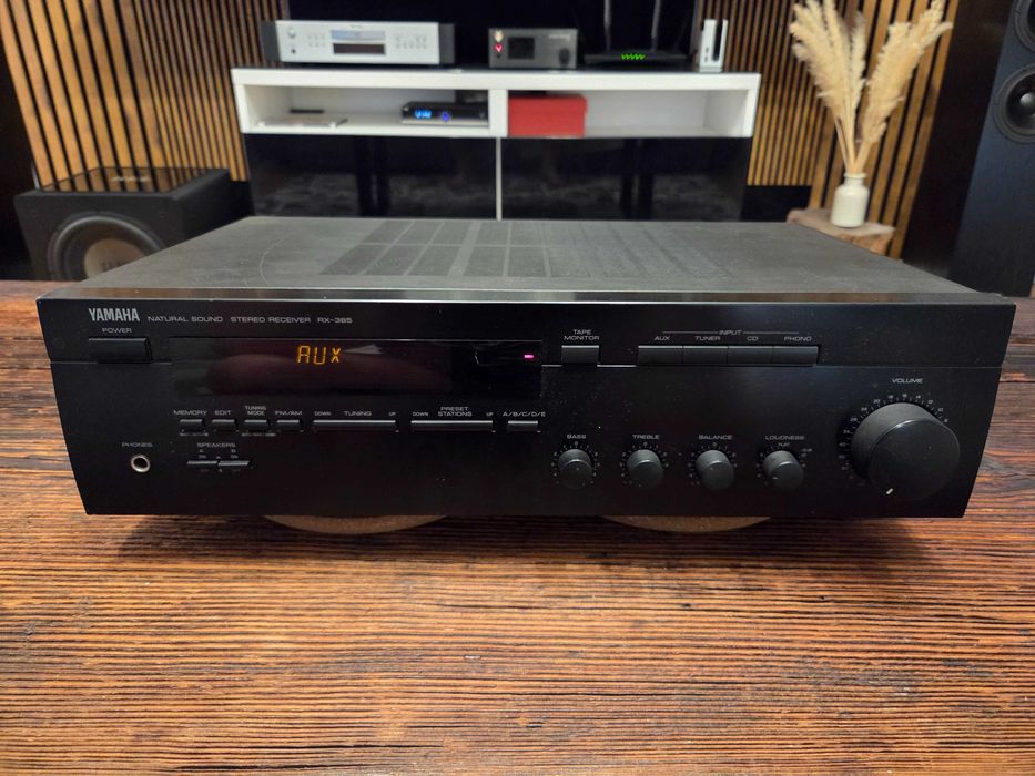 Amplituner stereo Yamaha RX-385