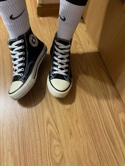 кросівки Converse