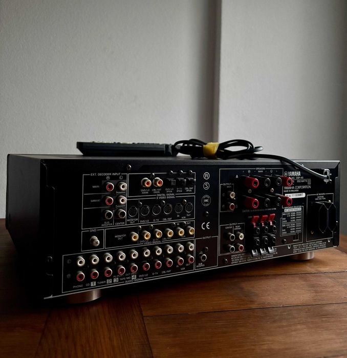 Amplificador Yamaha DSP-A5 AV Amplifier