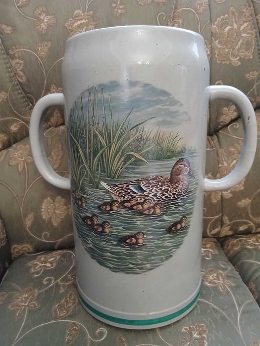 Великий пивний кухоль на 10 літрів