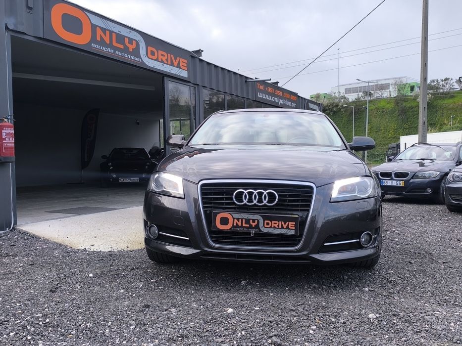 Audi A3 Sportback 1.6TDI Attraction Business Line cx Aut S-Tronic - 12