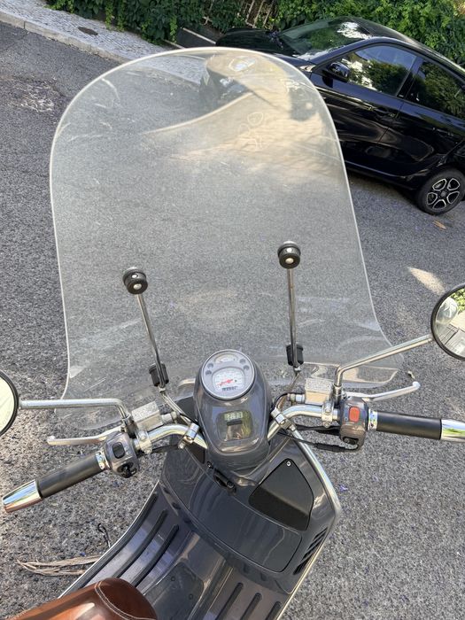 Vespa GTV 250 ie azul
